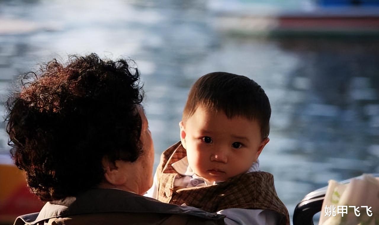 |姥姥带我大，为什么还要我孝顺奶奶？丈夫的话让妻子听了很失望