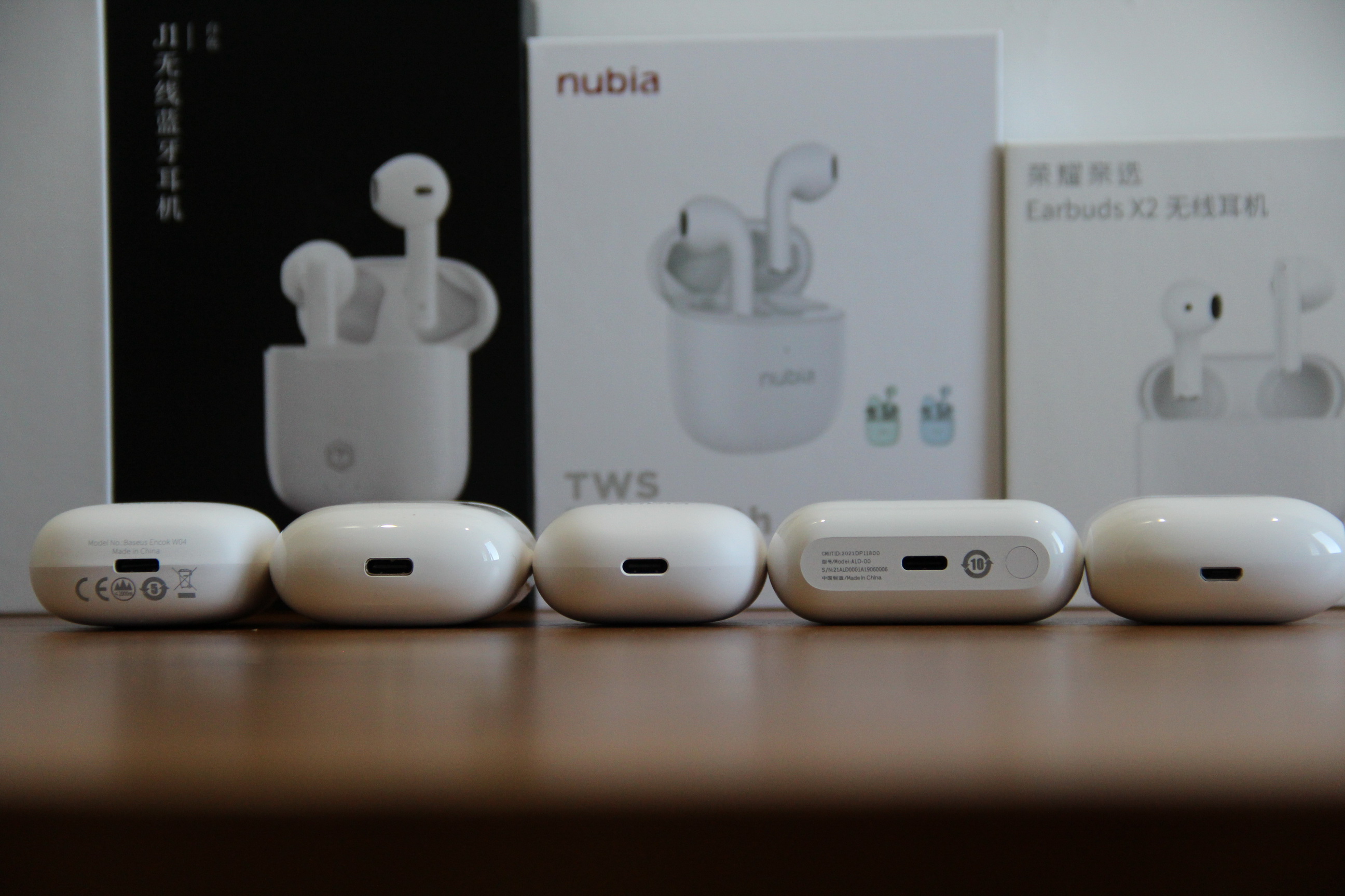 蓝牙耳机|百元TWS蓝牙耳机大乱斗，这五款半入耳式耳机哪家强？