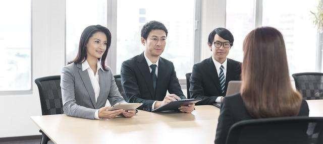 思维训练|“中国铁路局”开始招聘，基础工资7000元起步，有兴趣的人别错过