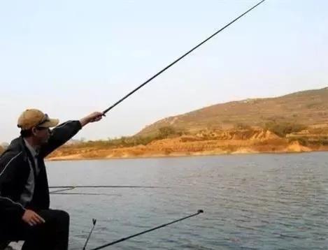 |练一练抛竿的基本功,是你多钓鱼的基础,别不信