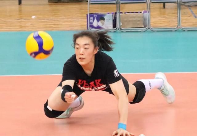 蔡斌|蔡斌推翻郎平二传理论！3名高二传悉数无缘人才库，矮二传迎春天