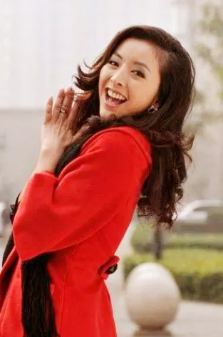 黄小蕾|《人世间》主演黄小蕾：我有4个爸爸妈妈，闪婚闪孕也幸福