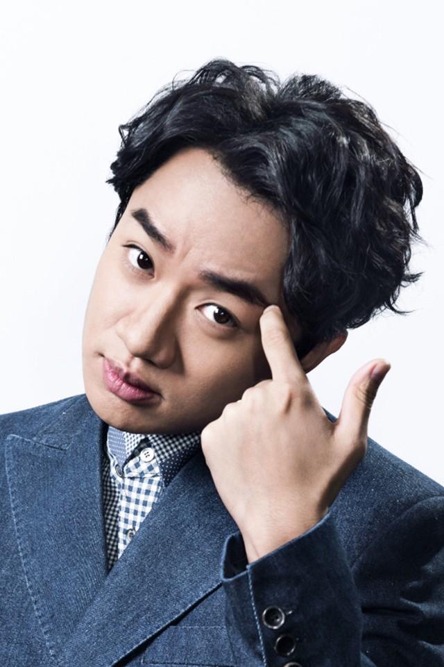 演艺圈|演艺圈这4位又丑又矮的男演员,凭啥还能娶得美娇娘