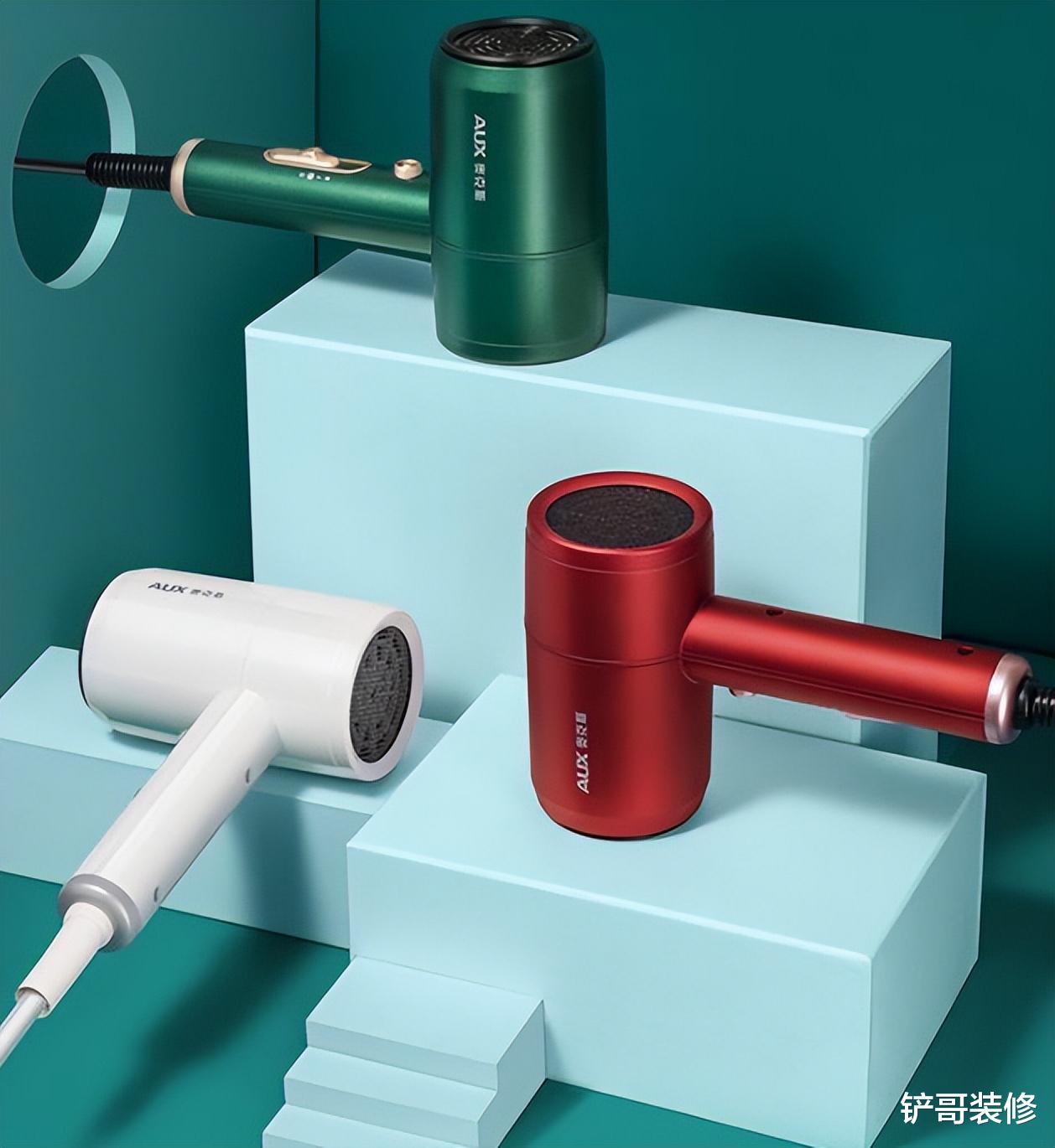 蜂蜜 3000多的戴森吹风机值得买吗？用了半年多，发现还是国货“香”