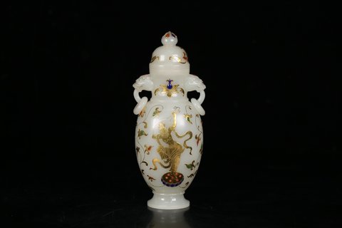 |清代 老和田玉双瑞兽耳瓶