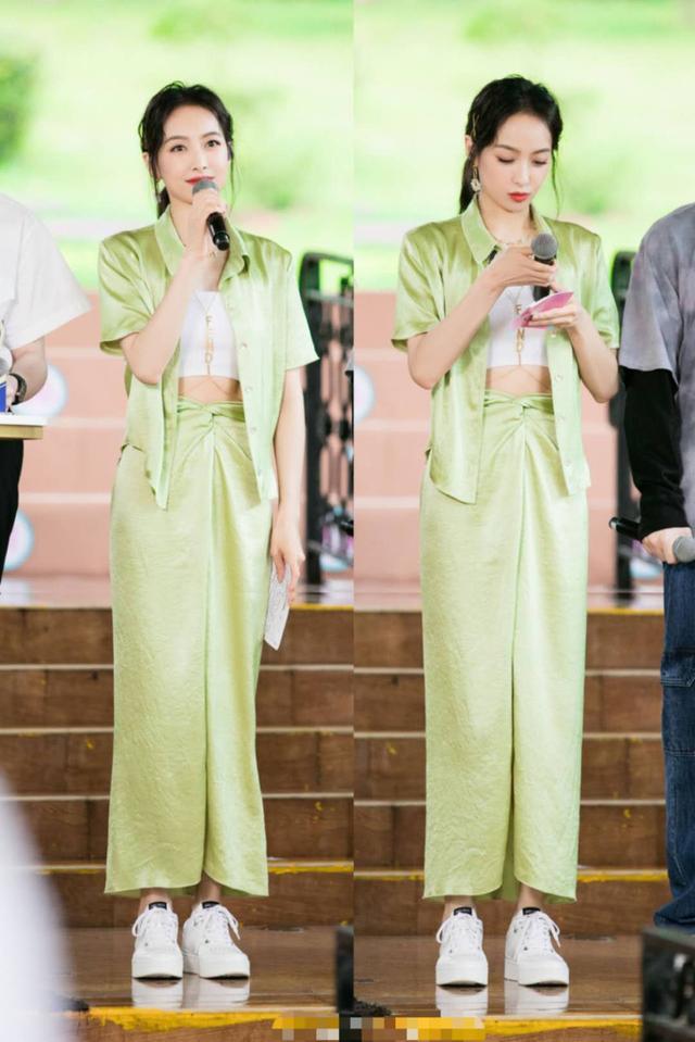 宋茜|宋茜胸衣外穿，个性辣眼，现又以一袭红裙，点燃了无数人的心房。