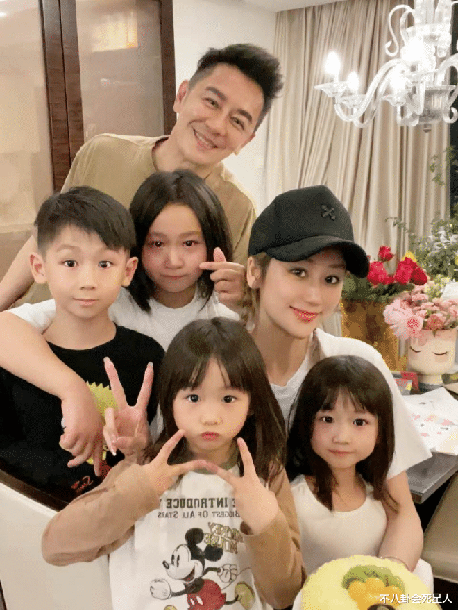 李克勤|老牌港星在内地有多赚钱?李克勤狂买4套豪宅,何家劲豪车代步