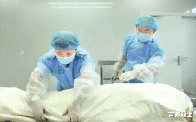 农妇报警:我男人口吐白沫猝死,公安:潘金莲自投罗网