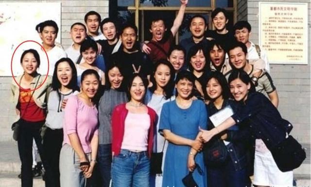 张龄心|张龄心：和老师扈耀之恋爱16年结婚，35岁得子，今成“宠儿狂魔”