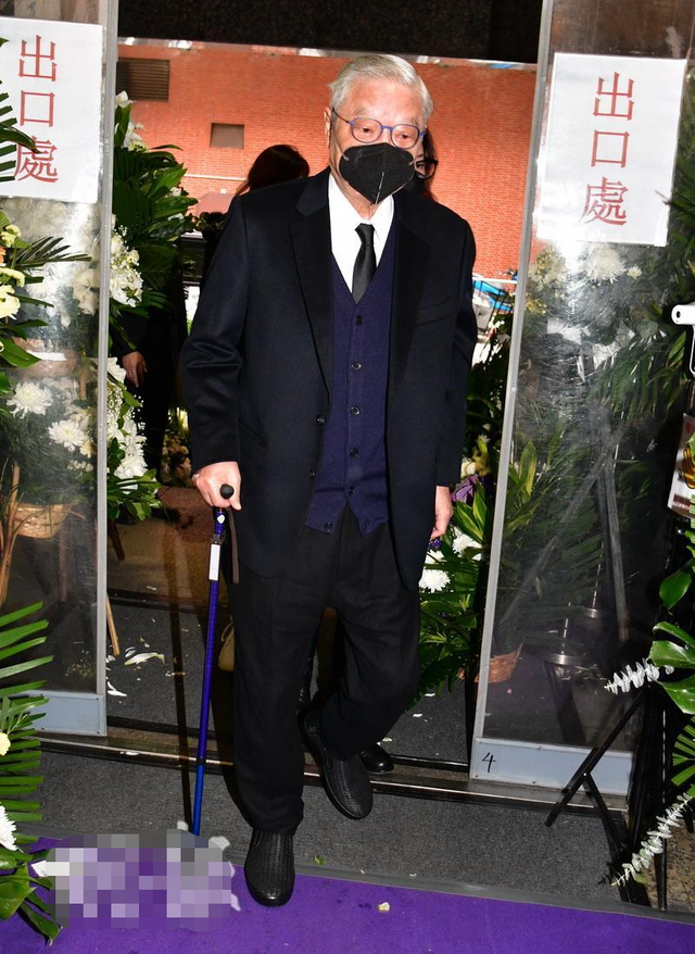 香港|香港“30亿阔太”离世！徐小凤到场送别，周润发谢贤父子低调悼念