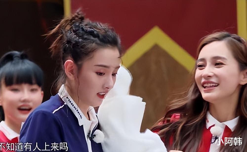 Angelababy|吴亦凡审判案结束，网友才知杨颖有多暖！当初的抢镜只是在保护妹妹