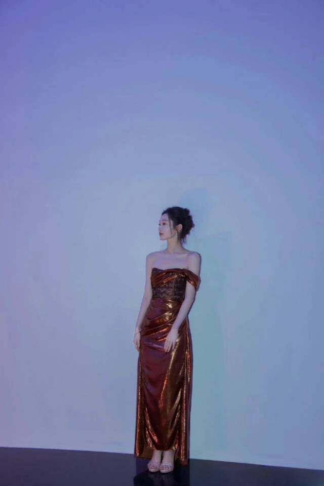 宋轶|宋轶最新活动路透，千金气质拿捏住了