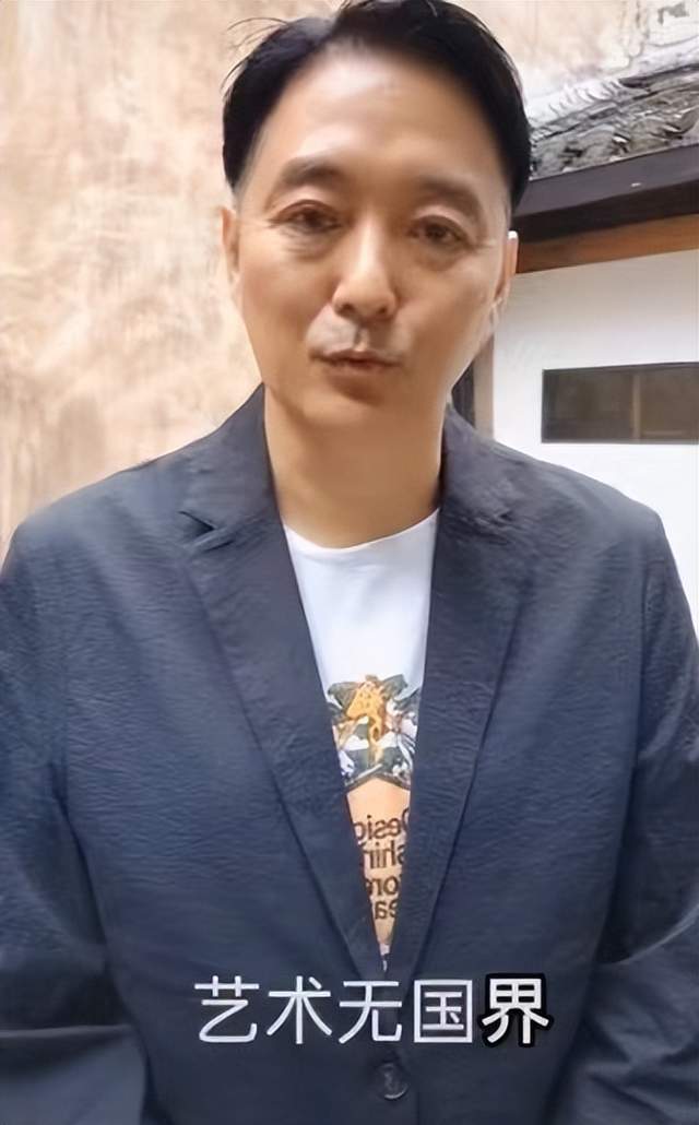 李志希|56岁台湾老戏骨暂居安徽，身形消瘦白发明显，大赞祖国文化引人赞