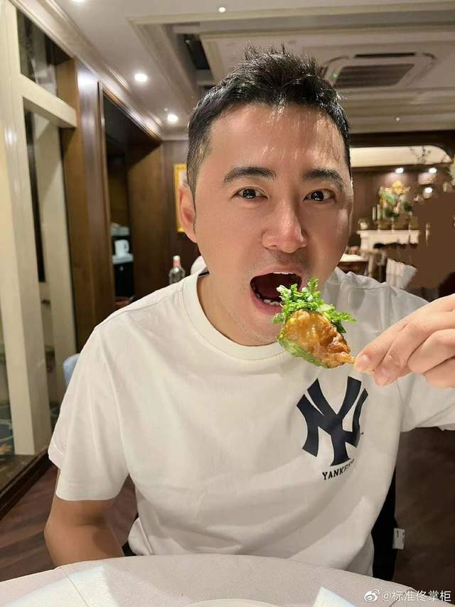 佟晨洁|佟晨洁魏巍恩爱同框庆祝结婚8周年！现身上海高档餐厅，人均高达1556元