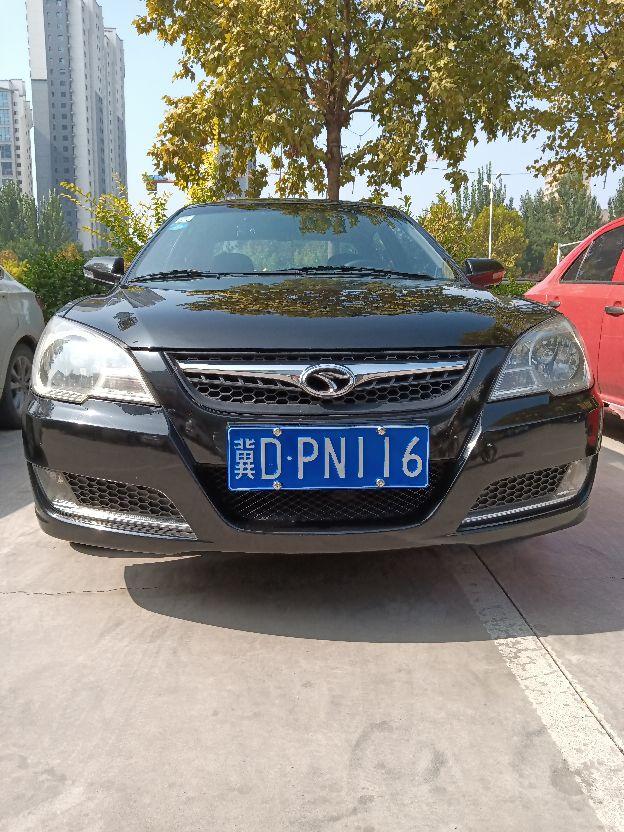 交通法规 清晨爱车准备出发