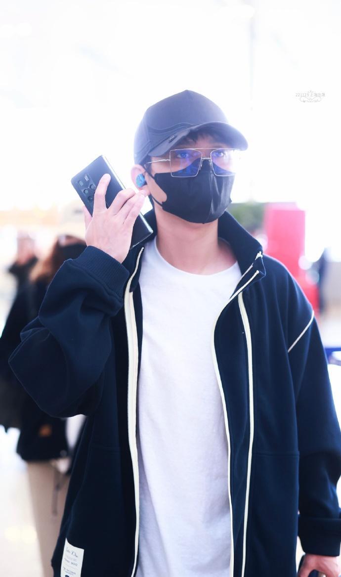 孟鹤堂|德云社孟鹤堂专场门票售罄，能否正常演出，成为大家担心的事情