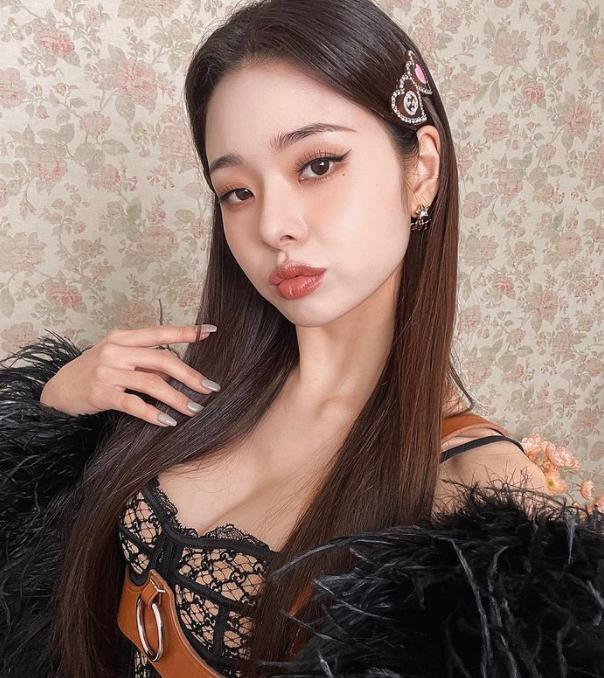 制服|因为穿上这件学生制服,宋智雅被韩国网友批:带坏小孩又物化女性