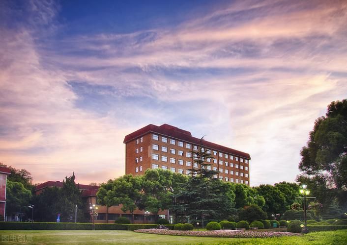 求职|在上财读书时,有个女孩和我一起玩命奋斗,就为了毕业能进四大