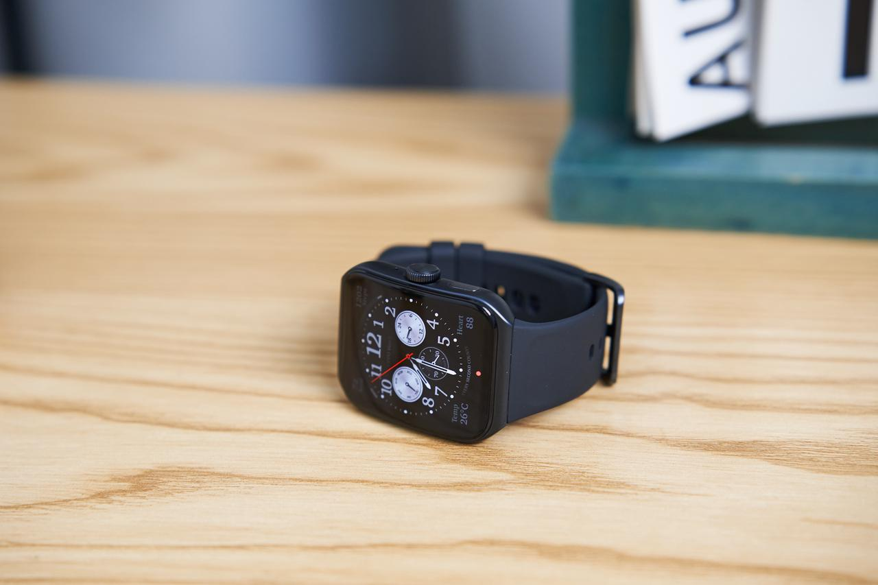 WhatsApp|安卓表的质感媲美Apple Watch，有什么理由再选择苹果？
