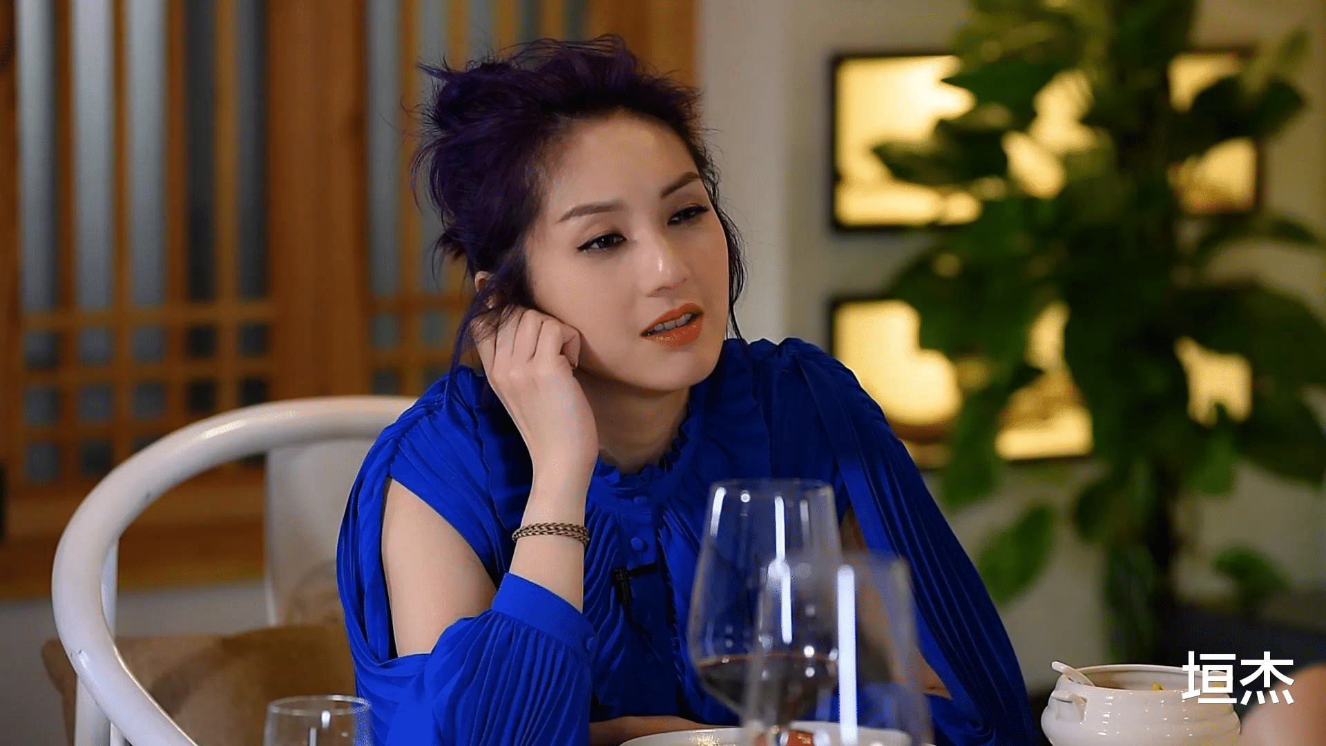 生图|痘痘脸、赘肉、五五分！生图里的“女神”明星，都因“照骗”翻车