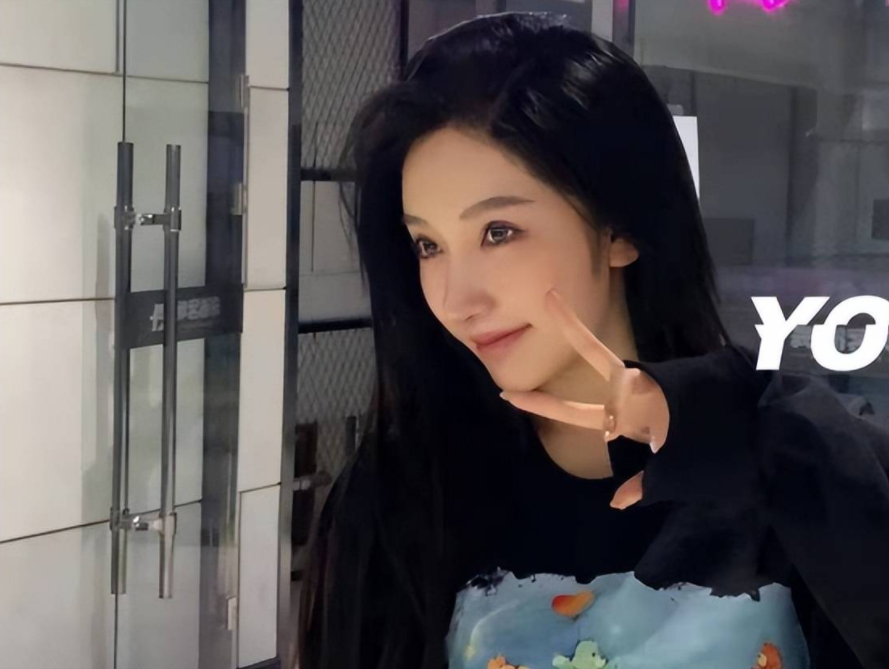 都美竹|都美竹出演网剧“女英雄”，男主酷似吴某凡，网友：要流量没底线