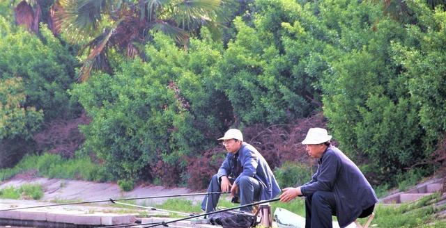 |早春大晴天不好钓鱼?抓住这两个时间段出钓,别人无口你连竿