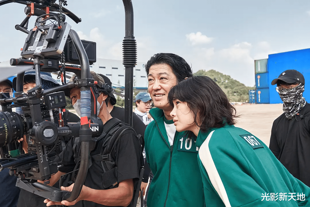 鱿鱼游戏|《鱿鱼游戏》真人秀来了！最高奖金456万，奈飞在下怎样一盘棋？