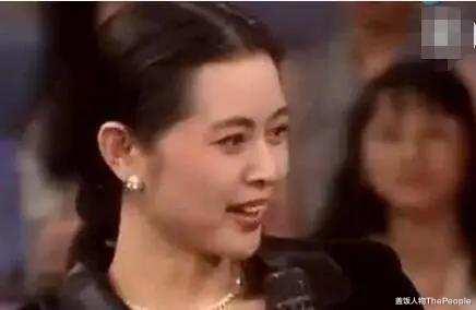 董明珠|名人圈那些意想不到的美女：董明珠学生照曝光，扎双马尾笑容太甜