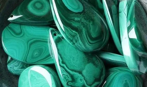 翡翠|世界10大名玉，和田玉居榜首，你最喜欢哪个？