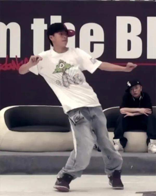 王一博|王一博：从“小透明”到内娱顶流，这10年太不容易了