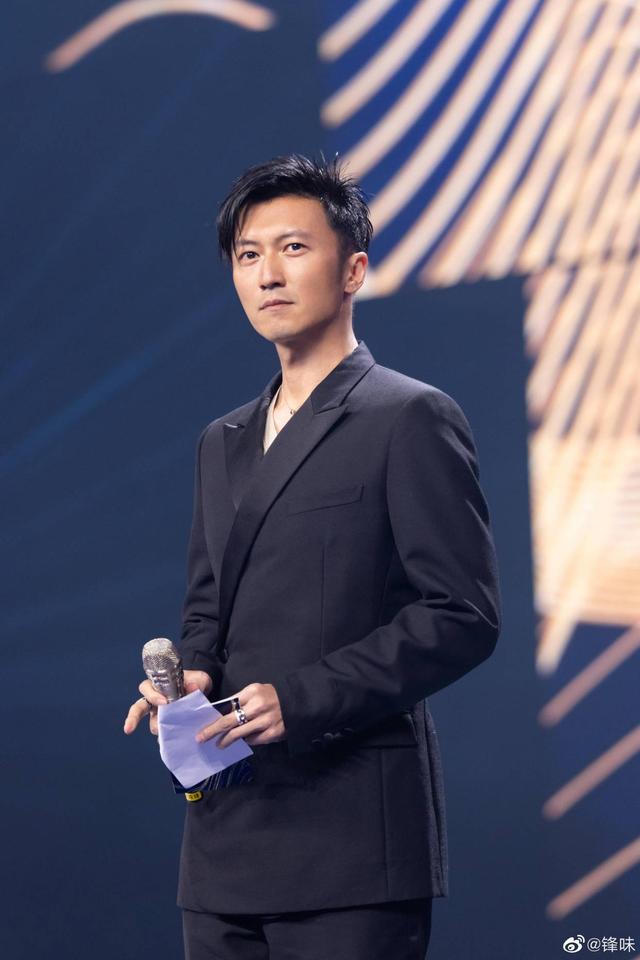 谢霆锋|梦幻联动!徐梦桃邀请谢霆锋滑雪,谢霆锋:你请客,我掌勺