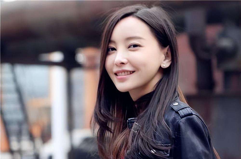 杨超越|从“一夜爆红”到“日渐没落”，于文文该怪谁呢？