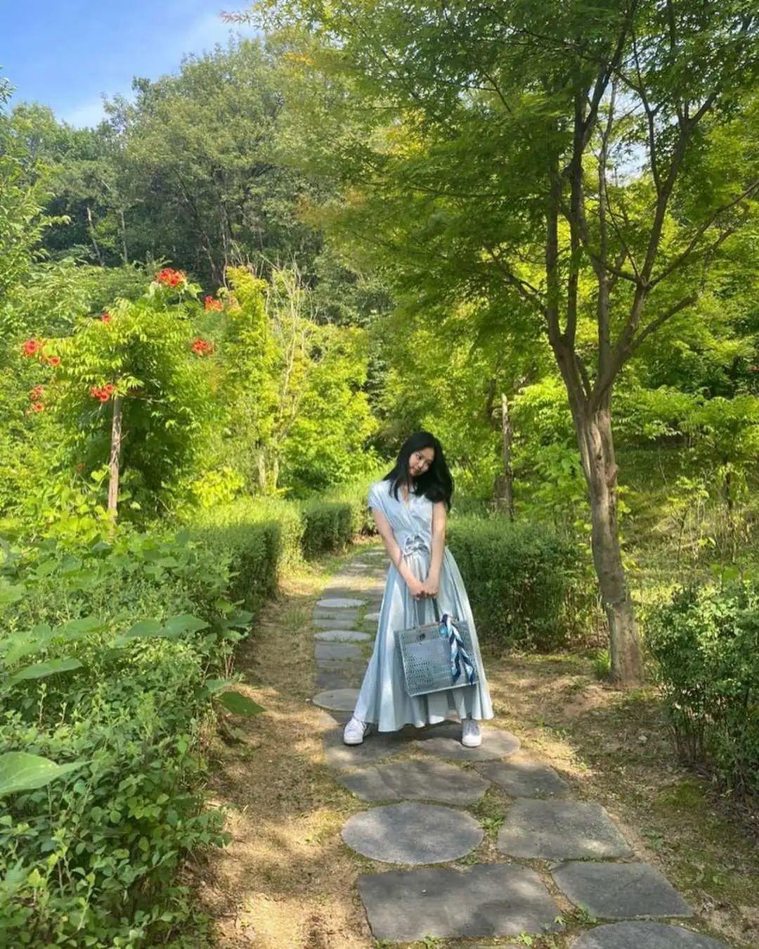 金智妮 Jennie，绝对是韩国新生代中的带货达人