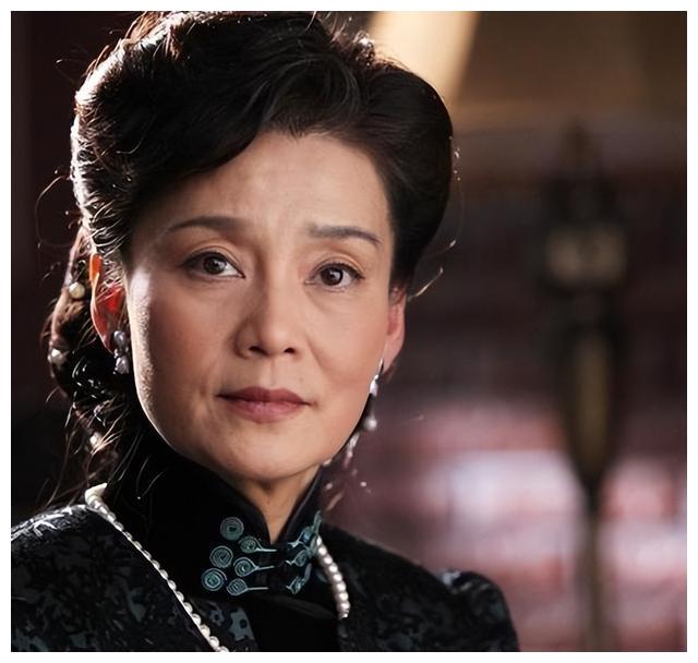 潘虹|国家一级演员潘虹：24岁嫁人，28岁爆红，68岁未婚无儿无女