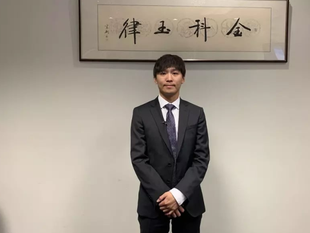 郑爽|有人曝郑爽一年接送子女400次感动当地法院,张恒火速晒证据打脸