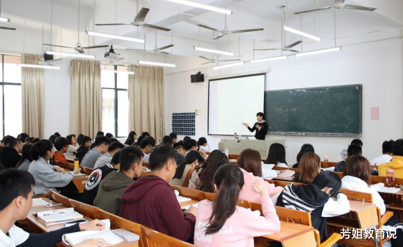 招生|三所高校停止招生，明年的考生不要再去填报，在校生：我成绝版了