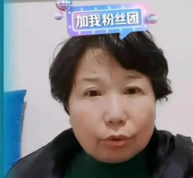 江歌|宣布退网后的杜新枝再次现身网络，居然把自己和江歌妈妈做比较