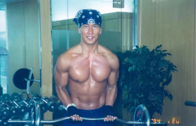 大S|艾小羊：这跨国骗婚的剧本，也就大S敢接