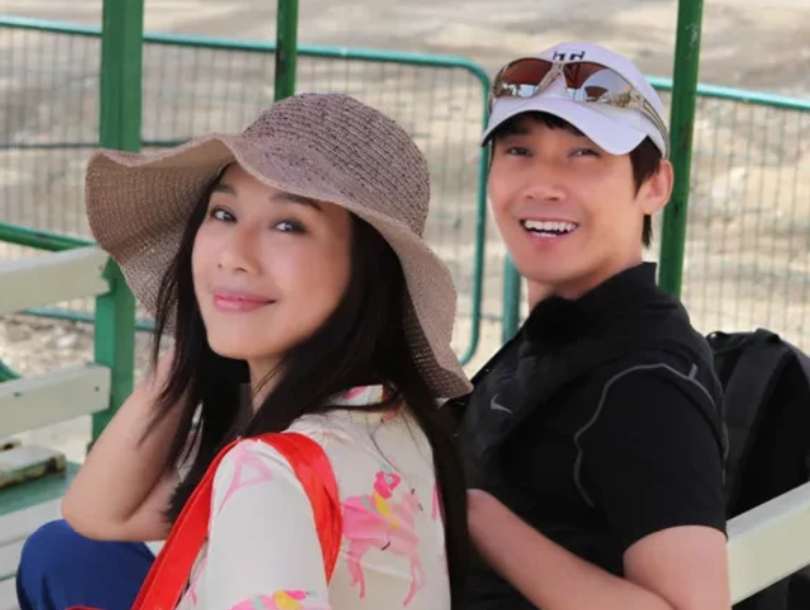 陈松伶|28岁的张铎领着36岁的女友陈松伶回家见父母，没想到给她个下马威