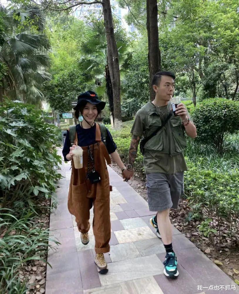 黄雅莉|出道17年没红,却靠私宅强势出圈:她是最被低估的超女