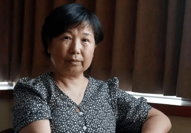 郭希宽|杜新枝郭希宽老两口再获清白证明，难掩激动心情，泪洒直播现场