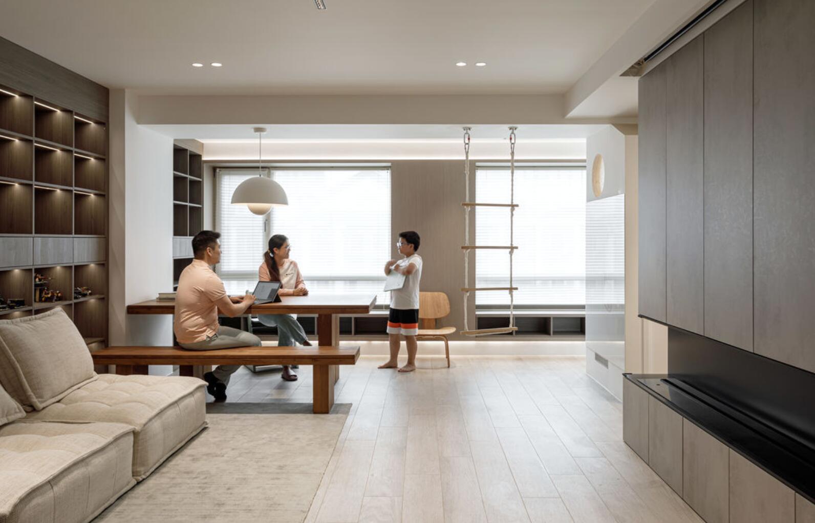 这是我见过最棒的设计！67㎡丑户型，改造后直接逆袭成实用暖居