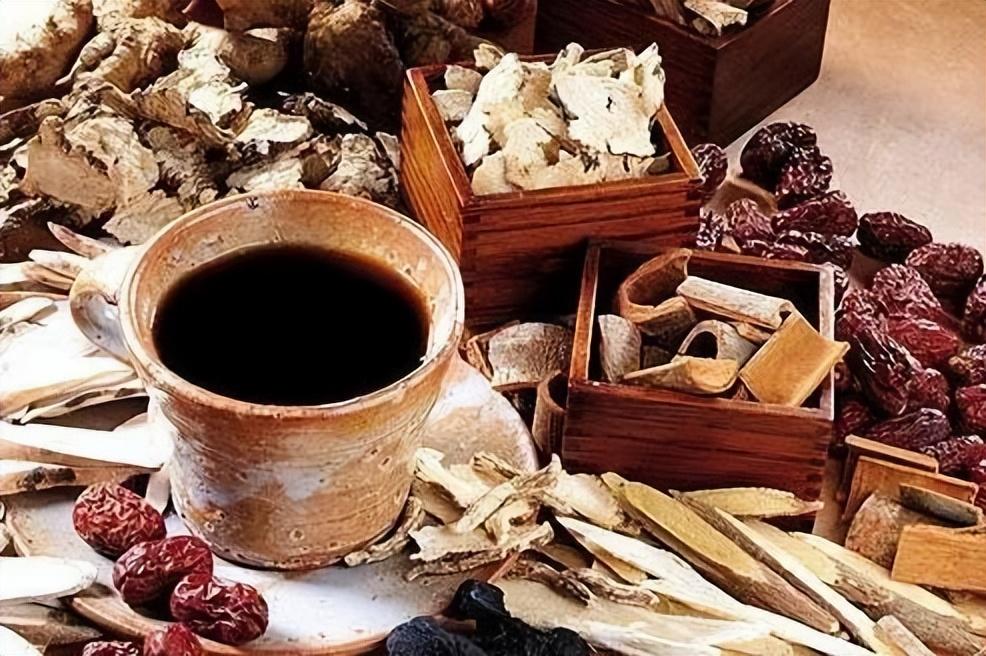 肠炎|双相情感障碍患者能改服中药吗？他们能结婚或怀孕吗？