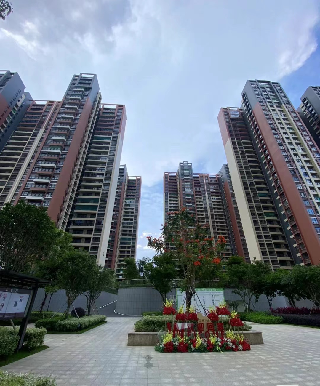 南阳|龙岗这样花园漂亮吧，116个W在深圳安家了