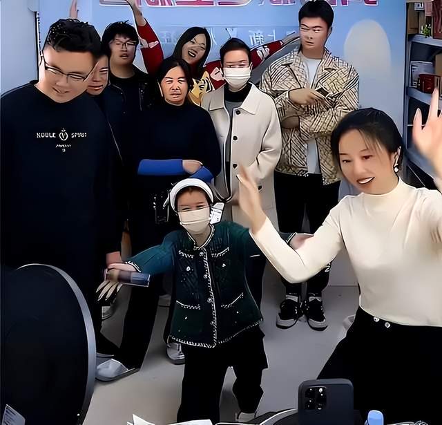 陈亚男|第二个陈亚男?田静贤惠人设彻底崩塌,再度开播退货掉粉潮太凶猛