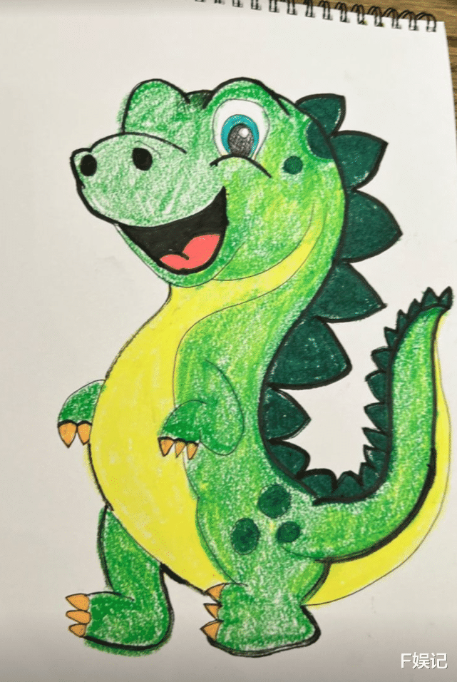 李亚男|李亚男接连晒女儿的可爱萌照 还晒出母女俩一起画的画作