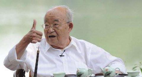 春晚|被调侃为“春晚最强钉子户”，歌曲《难忘今宵》是怎么来的？