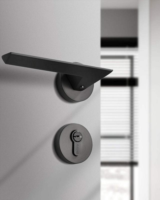 室内木门怎么选?亲自买过才知道:不能光看外观,3个地方更重要