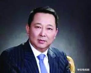 身家400亿的刘汉被判死刑,押赴刑场途中神情恍恍惚惚