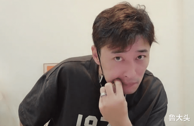 钱小佳|钱小佳的儿子竟然是ikun？粉丝：小黑子总算露出鸡脚了